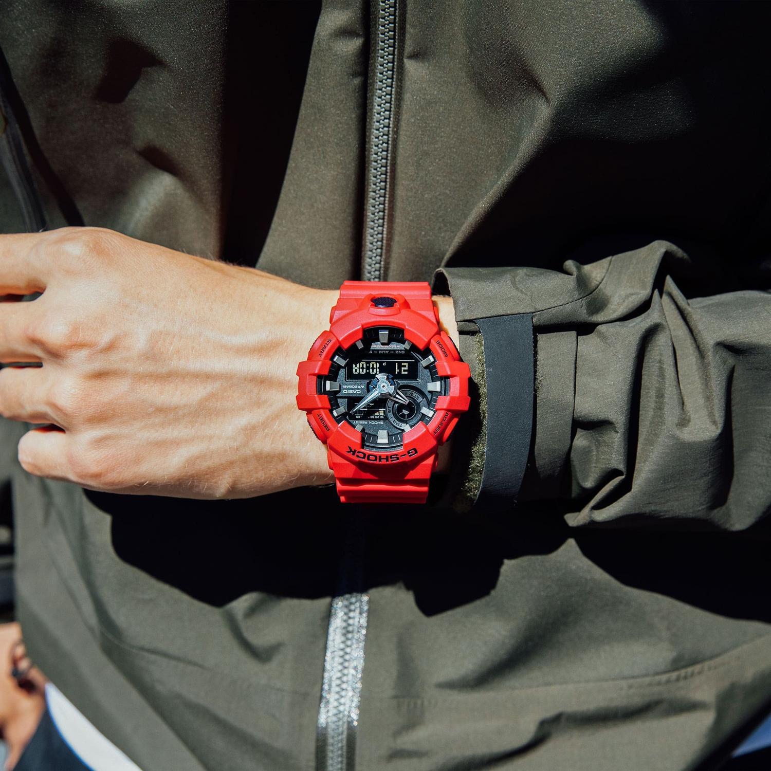 RELOJ G-SHOCK HOMBRE GA-700-4ADR - 4