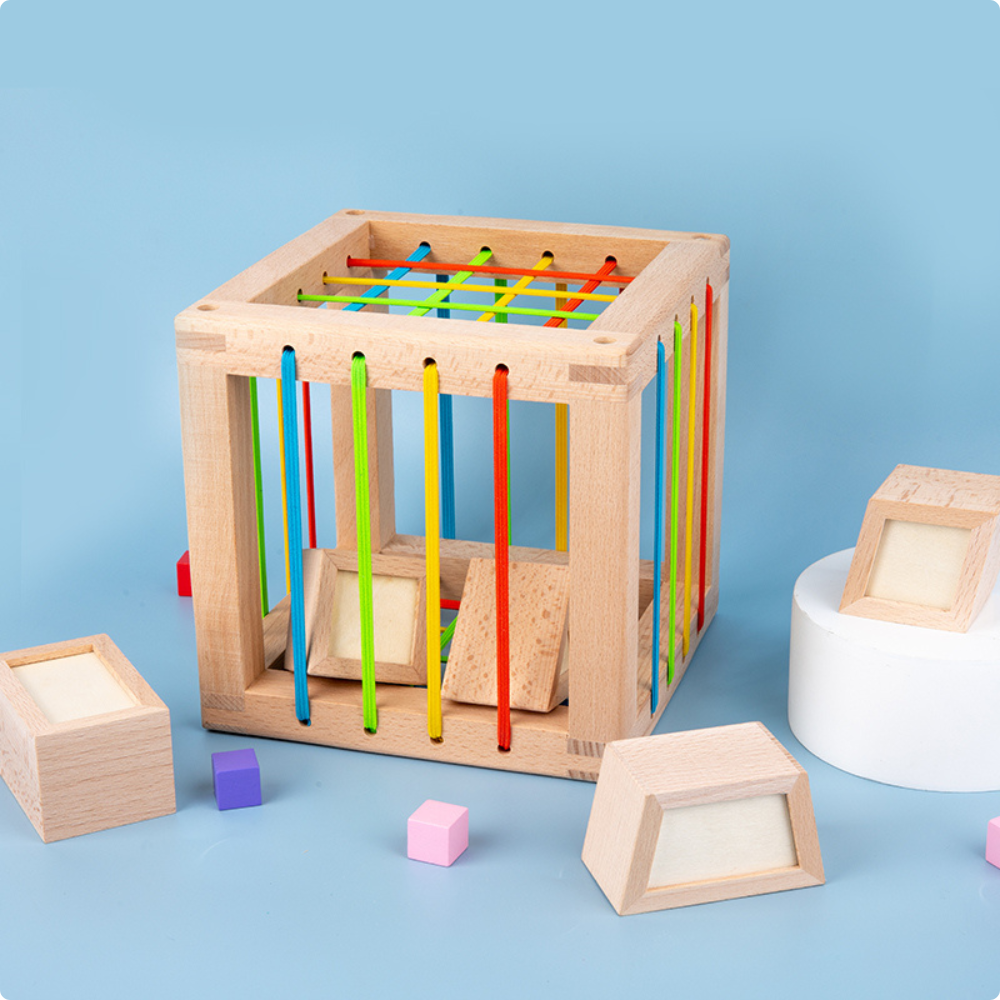 BLOQUE DE ENCAJE CON ELASTICOS DE MADERA MONTESSORI - 7