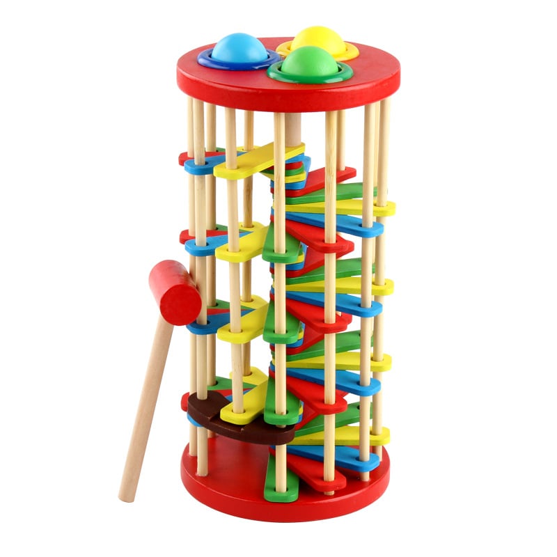 JUEGO DE PELOTAS CON MARTILLO Y ESCALERA MONTESSORI - 1