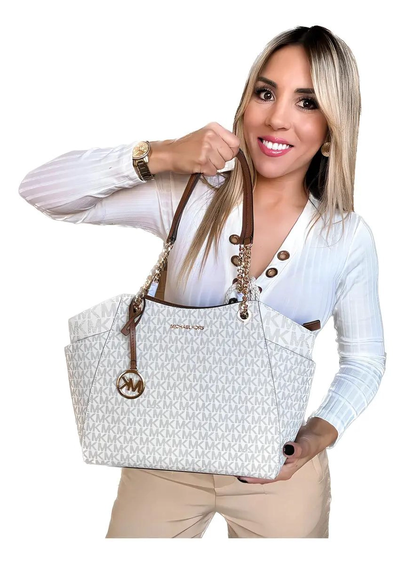 TOTE MICHAEL KORS MODELO JET SET TRAVEL LARGE VAINILLA MONOGRAMA - 3
