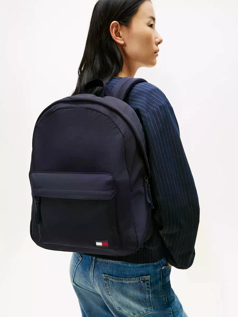 MOCHILA URBANA TOMMY HILFIGER AZUL OSCURO LISO - 8