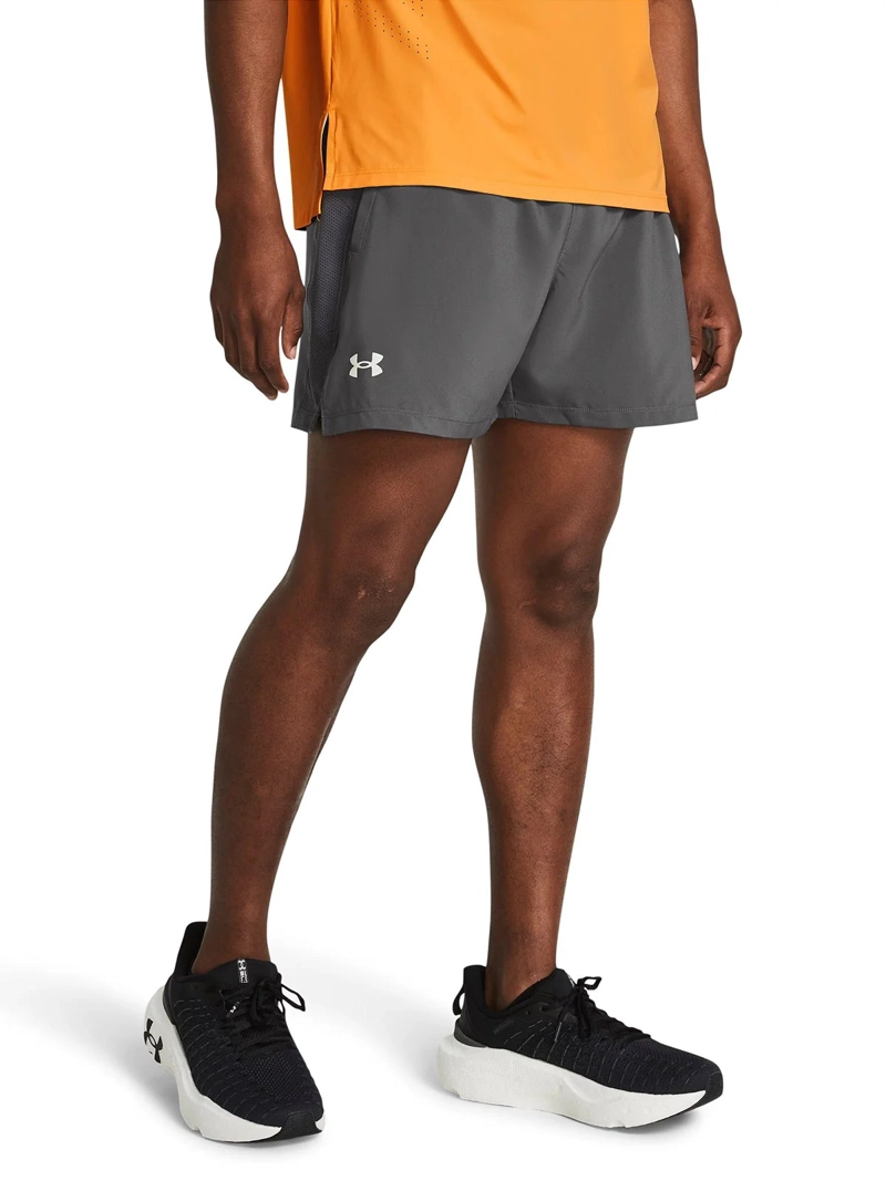 SHORT UNDER ARMOUR LAUNCH GRIS HOMBRE | 1382617-025 - 3