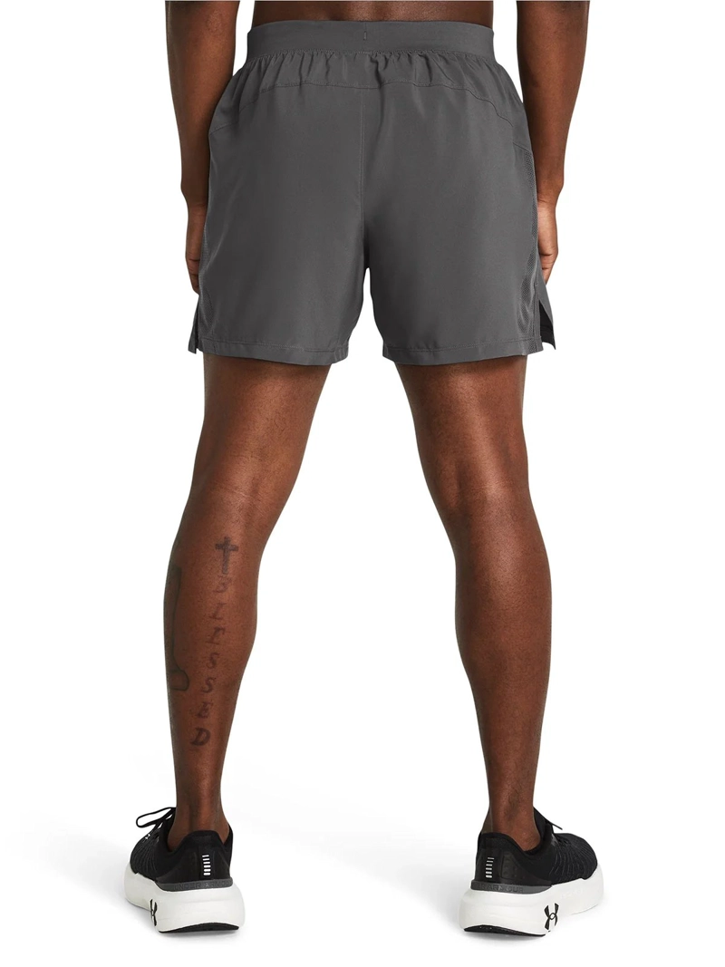 SHORT UNDER ARMOUR LAUNCH GRIS HOMBRE | 1382617-025 - 4