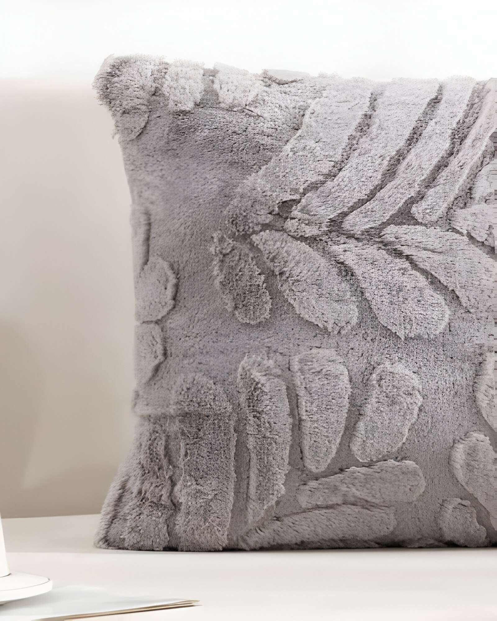JUEGO DE 2 FUNDAS PELUDAS DE HOJA MODERNA 45X45 GRIS - 4