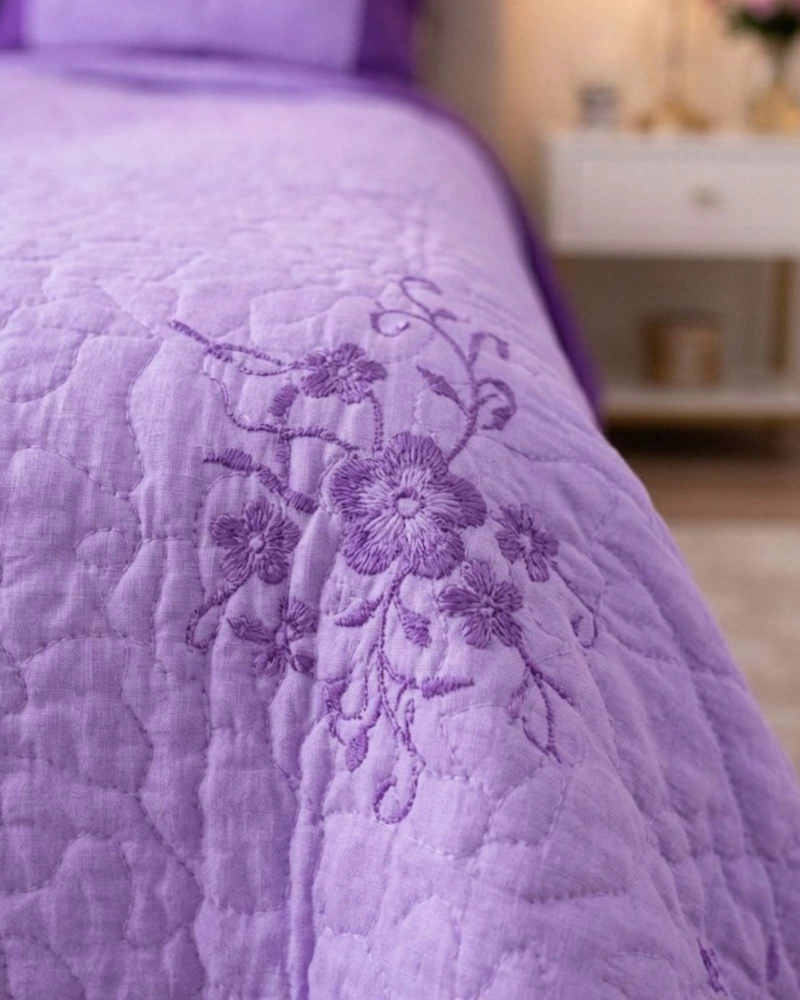 CUBRECAMA QUILT BORDADO PLAZA Y MEDIA MAS FUNDAS DE ALMOHADAS ESTILO BOTANICO - 5