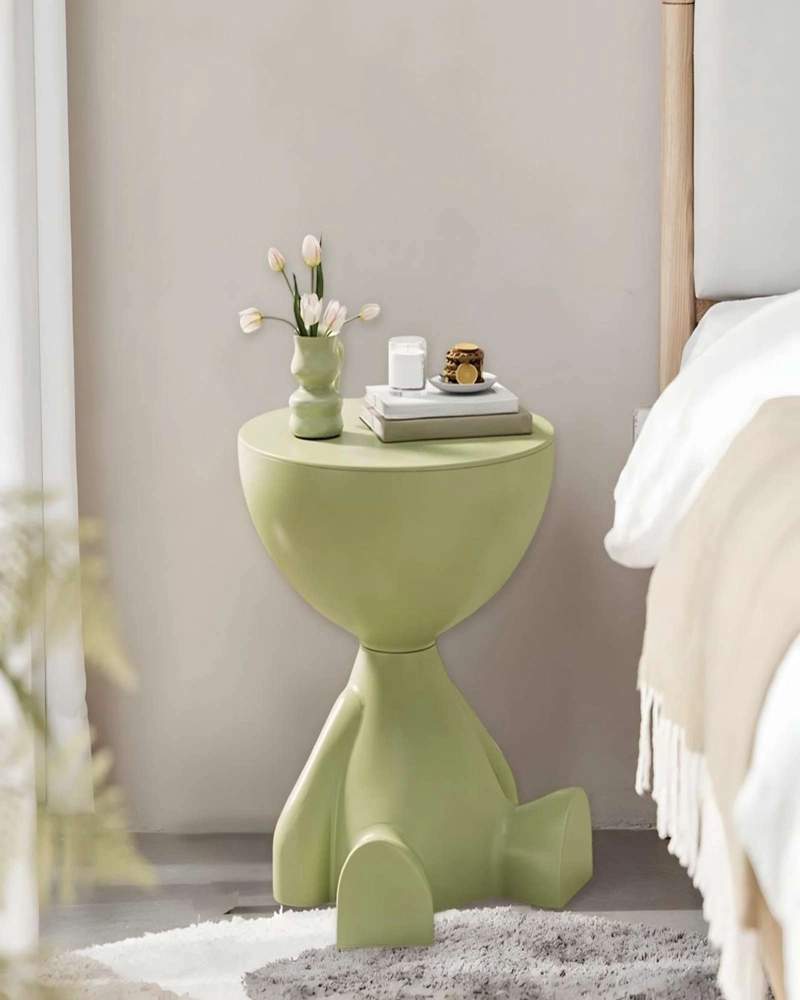 EL GUARDIAN SENTADO: MESA DE ARRIMO ESCULTURAL VERDE - 1