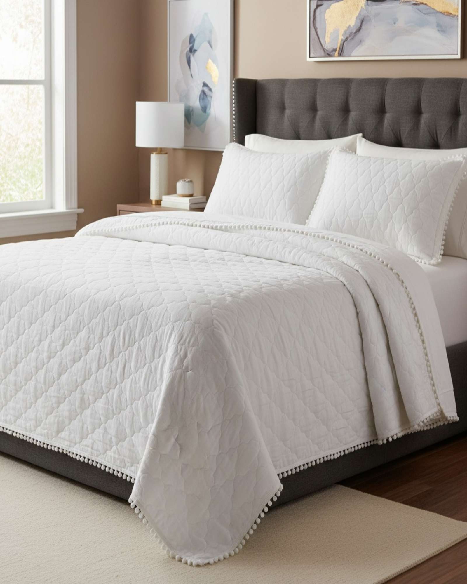 QUILT PREMIUM BLANCO BOHO-CHIC CON POMPONES PLAZA Y MEDIA - 1