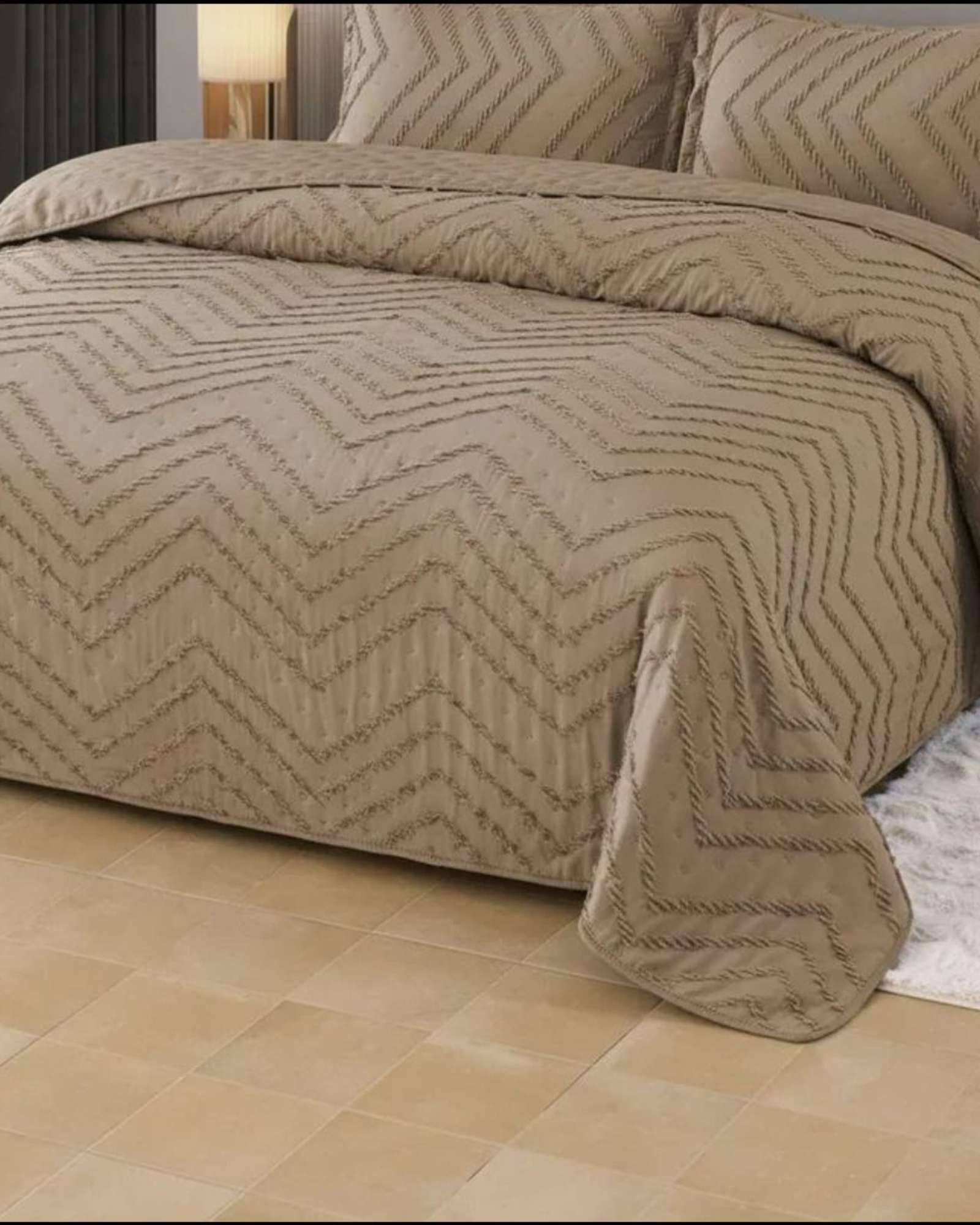 CUBRECAMA QUILT MODERNO DE VERANO DISEÑO CHEVRON PLAZA Y MEDIA - 1