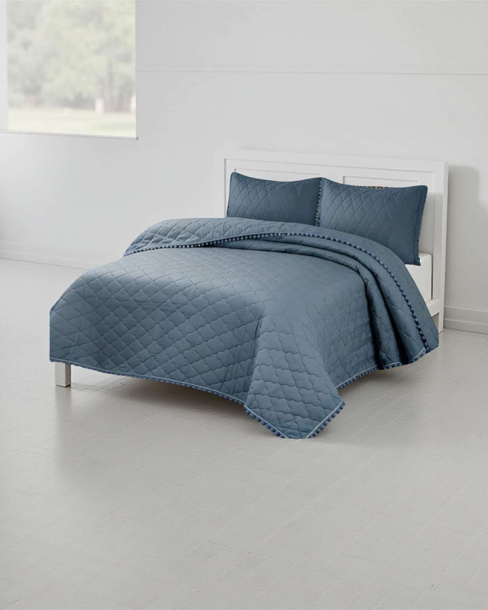 QUILT PREMIUM BLANCO BOHO-CHIC CON POMPONES KING-SUPERKING - 2