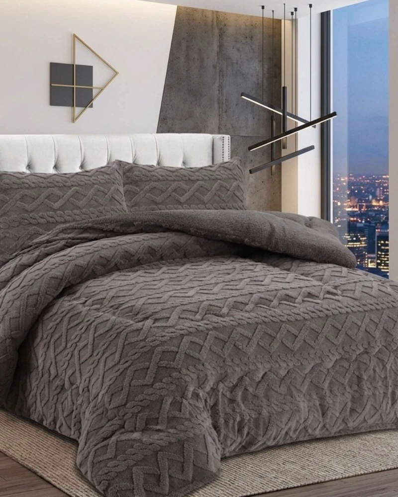JUEGO DE CUBRECAMA SHERPA CON RELIEVE TRENZADO  2 PLAZAS - 3