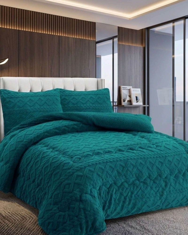 JUEGO DE CUBRECAMA SHERPA CON RELIEVE TRENZADO  KING - 3