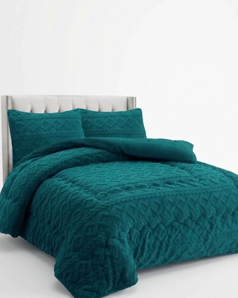 JUEGO DE CUBRECAMA SHERPA CON RELIEVE TRENZADO  KING - 4