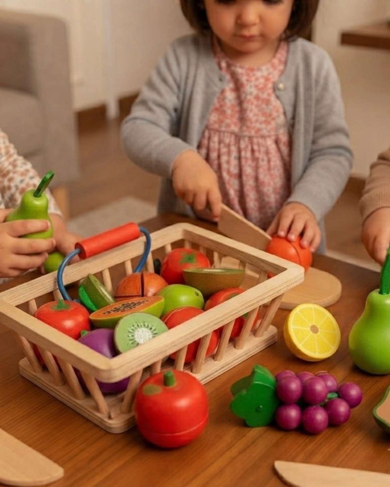 SET DE FRUTAS DE MADERA PARA CORTAR CON IMANES - 1