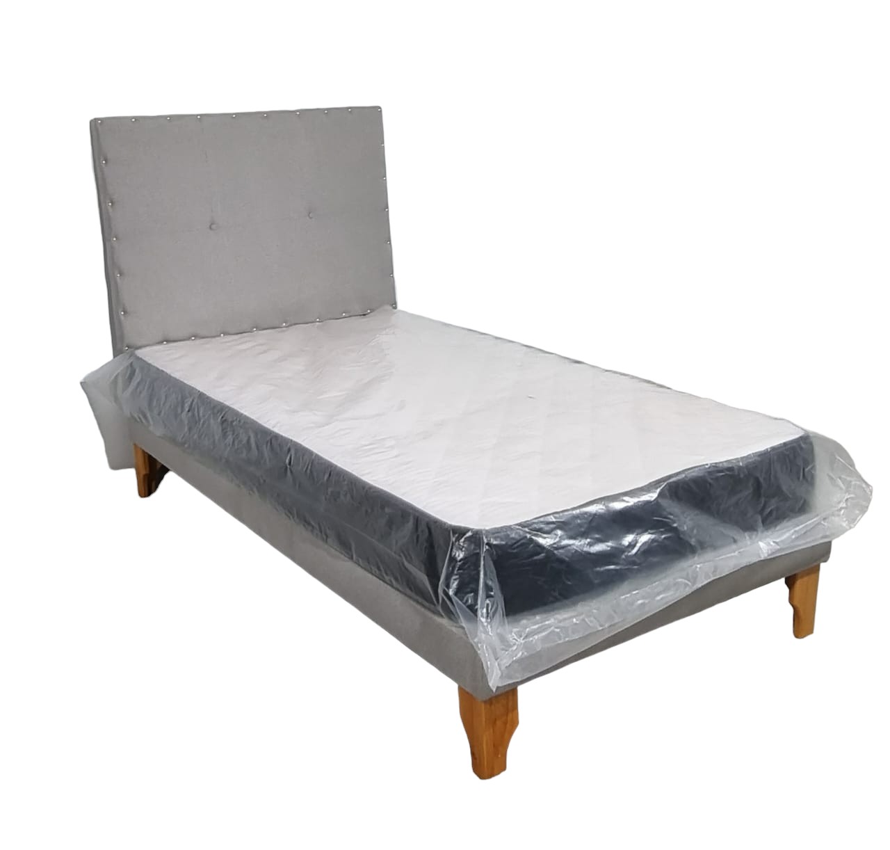 CAMA EUROPEA DISEÑOS VALESTRINI PLAZA LINO GRIS CLARO - 4