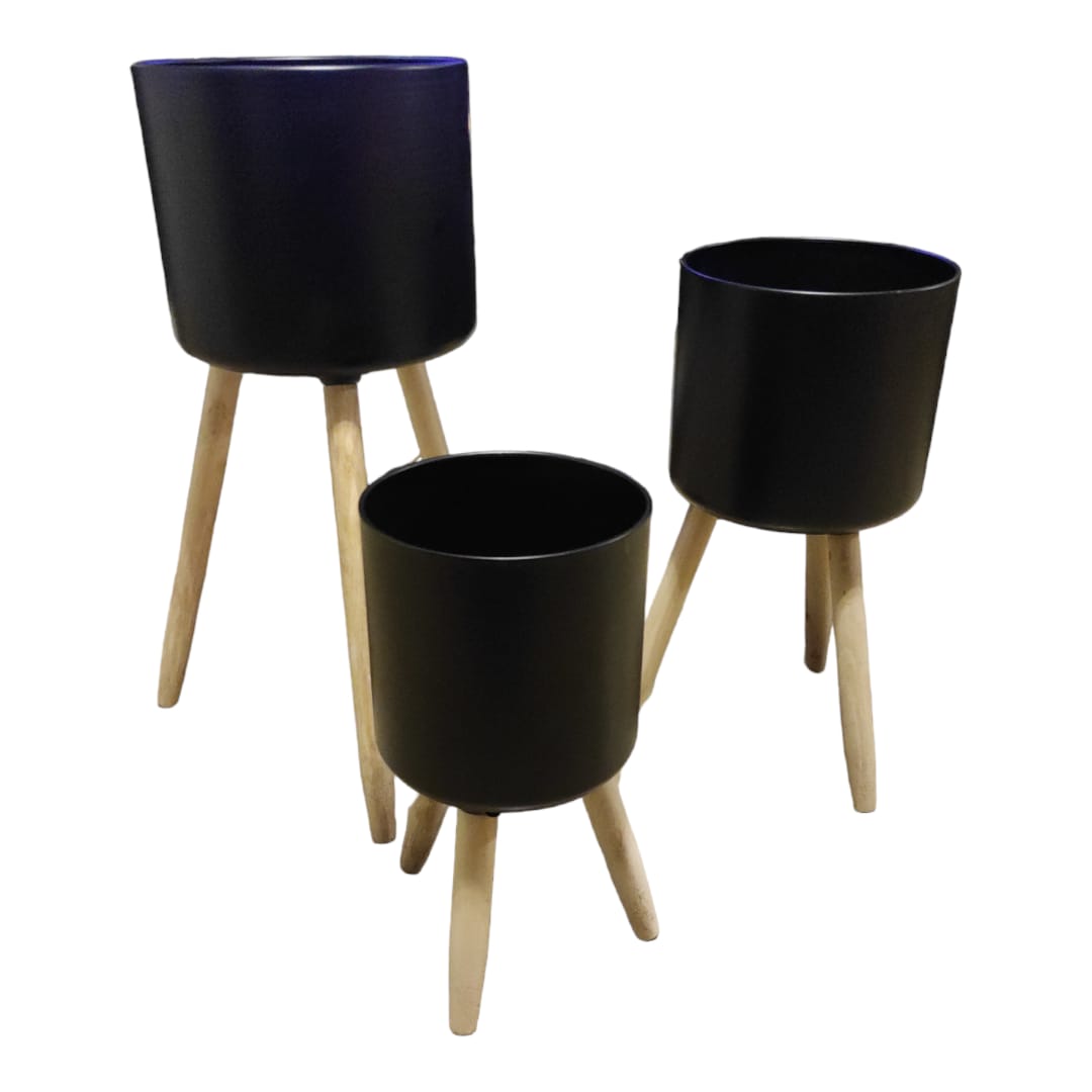 SET 3 PORTA MACETEROS METALICOS COLOR NEGRO - 1