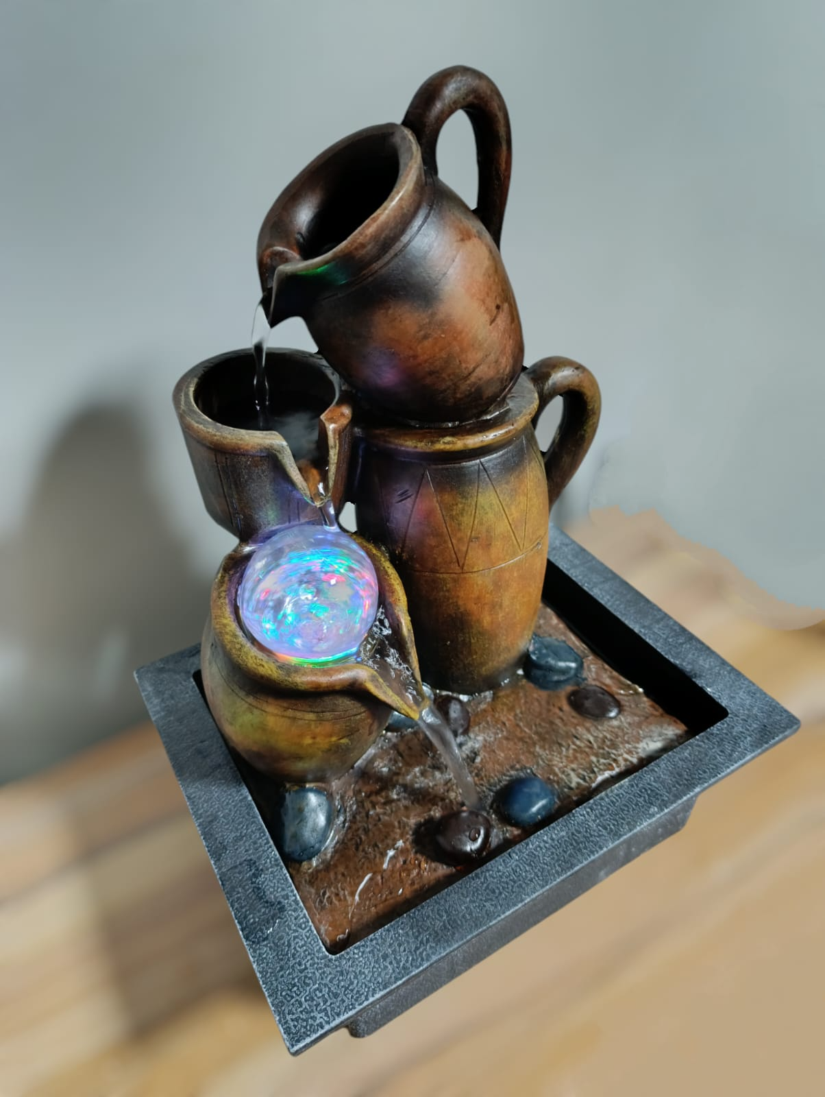 FUENTE DE AGUA DISEÑO 4 CANTAROS CON LUZ LED Y ESFERA CRISTAL, 35X25X20 CM - 5