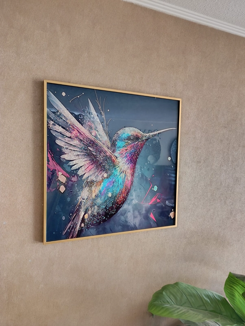 CUADRO PICAFLOR MULTICOLOR DISEÑO ESTILO DIAMANTE, MARCO DORADO 60X60X3CM - 1