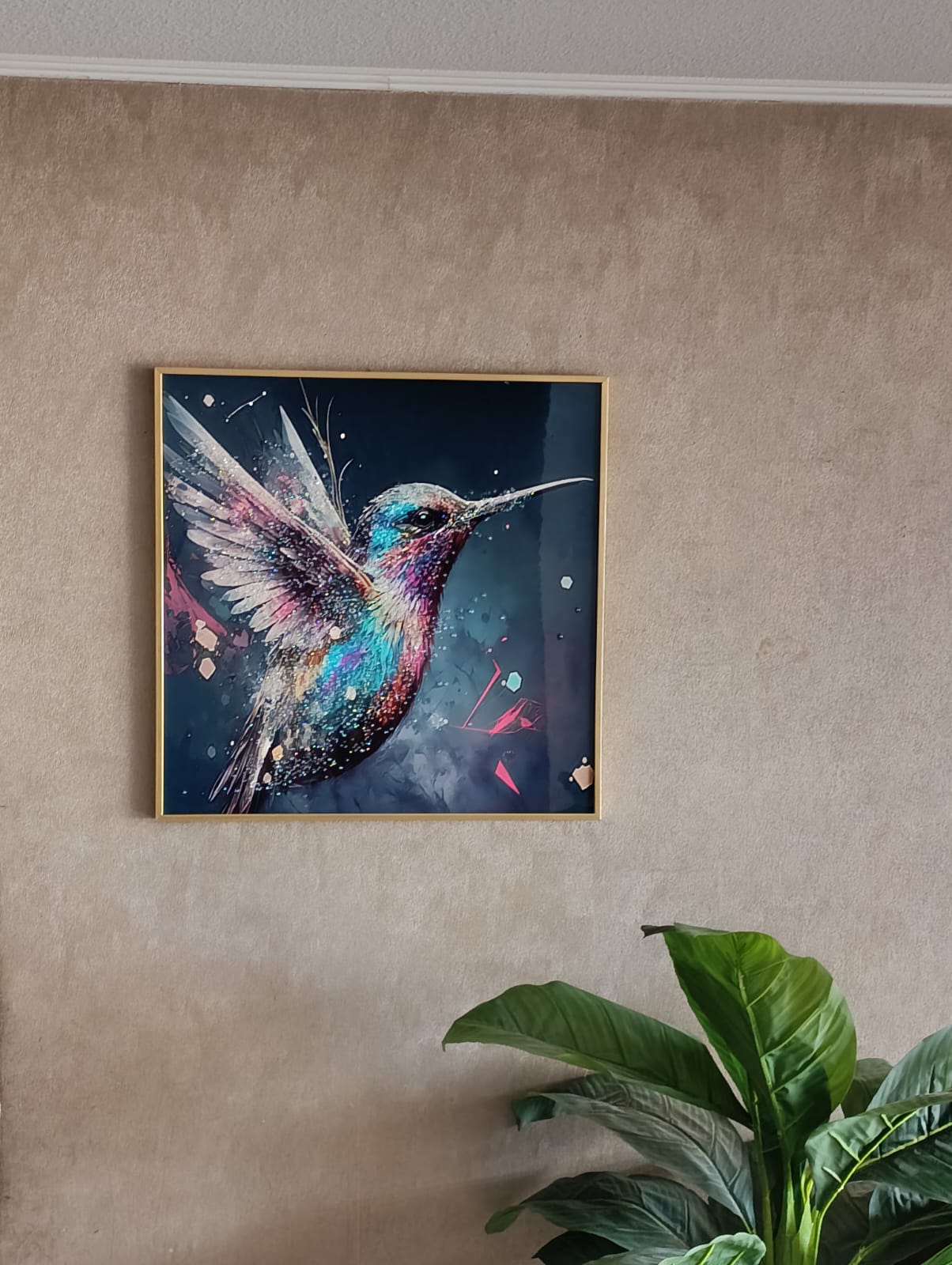 CUADRO PICAFLOR MULTICOLOR DISEÑO ESTILO DIAMANTE, MARCO DORADO 60X60X3CM - 2