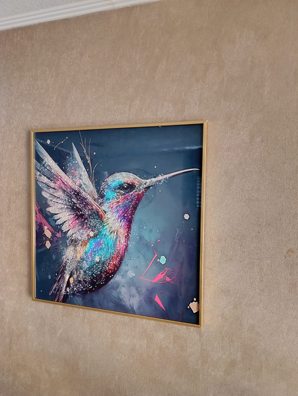 CUADRO PICAFLOR MULTICOLOR DISEÑO ESTILO DIAMANTE, MARCO DORADO 60X60X3CM - 3