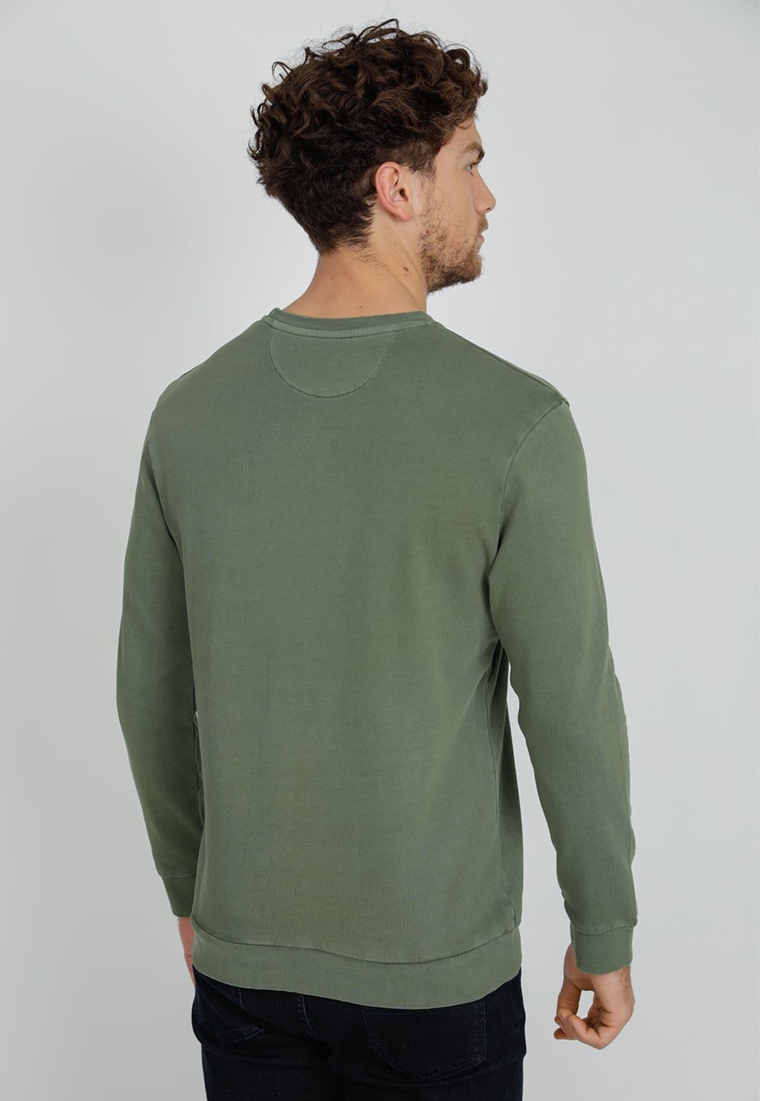 POLERON HOMBRE SLIM FIT WHITNEY ALGODON OLIVA - 2