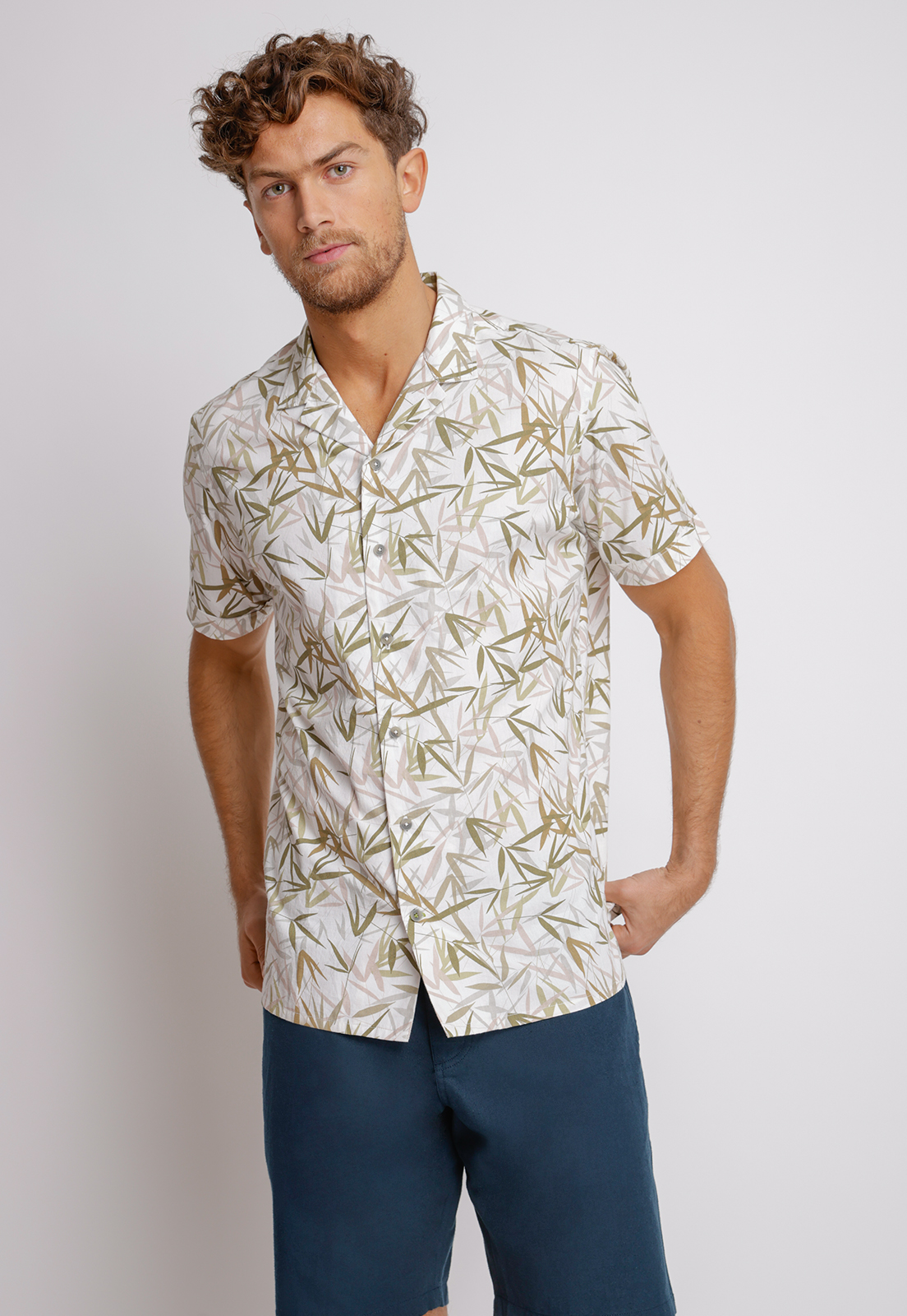 CAMISA MANGA CORTA HOMBRE RELAXED FIT BUCK ALGODON VERDE - 1