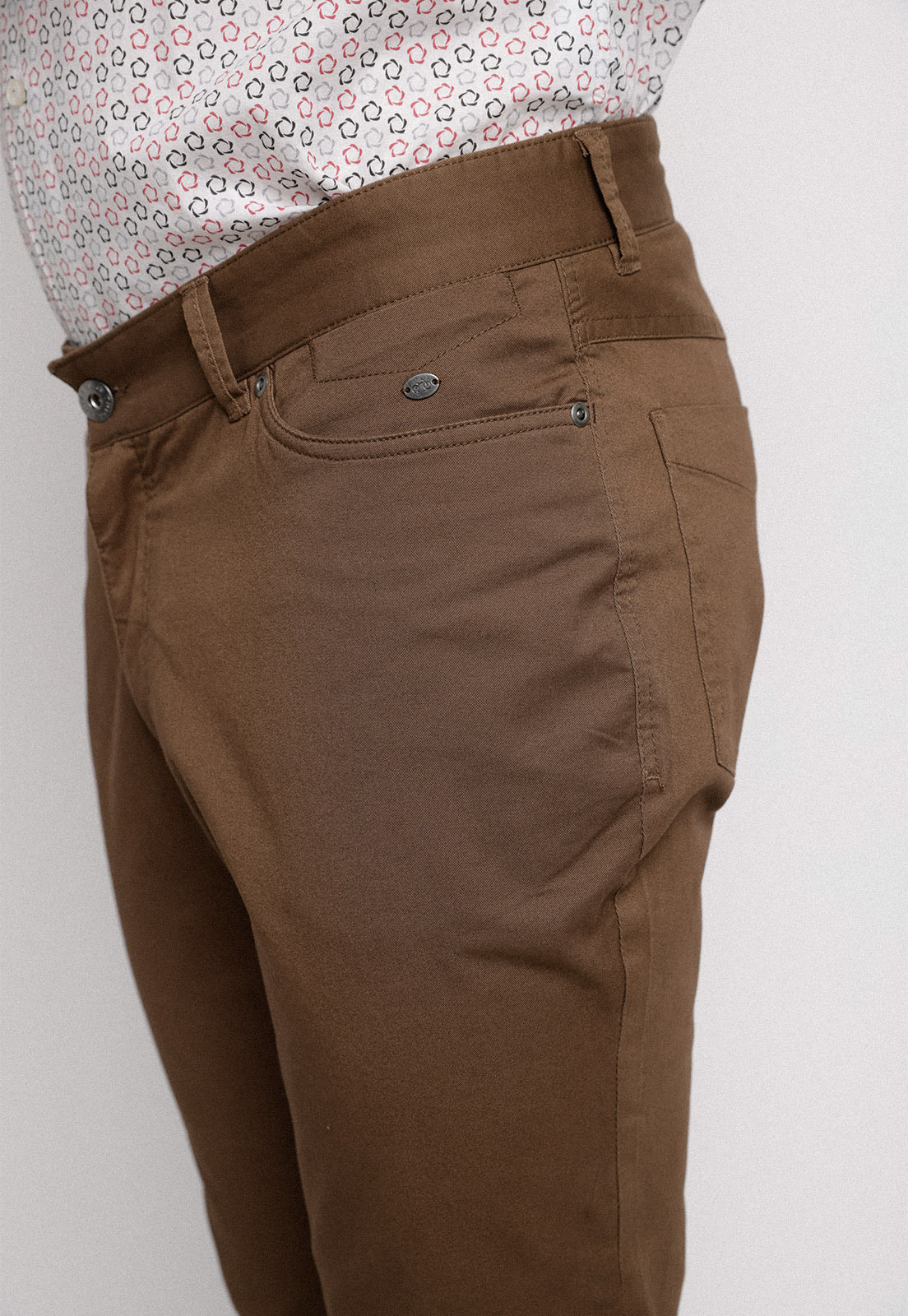 PANTALON CINCO BOLSILLOS KHAKI - 3
