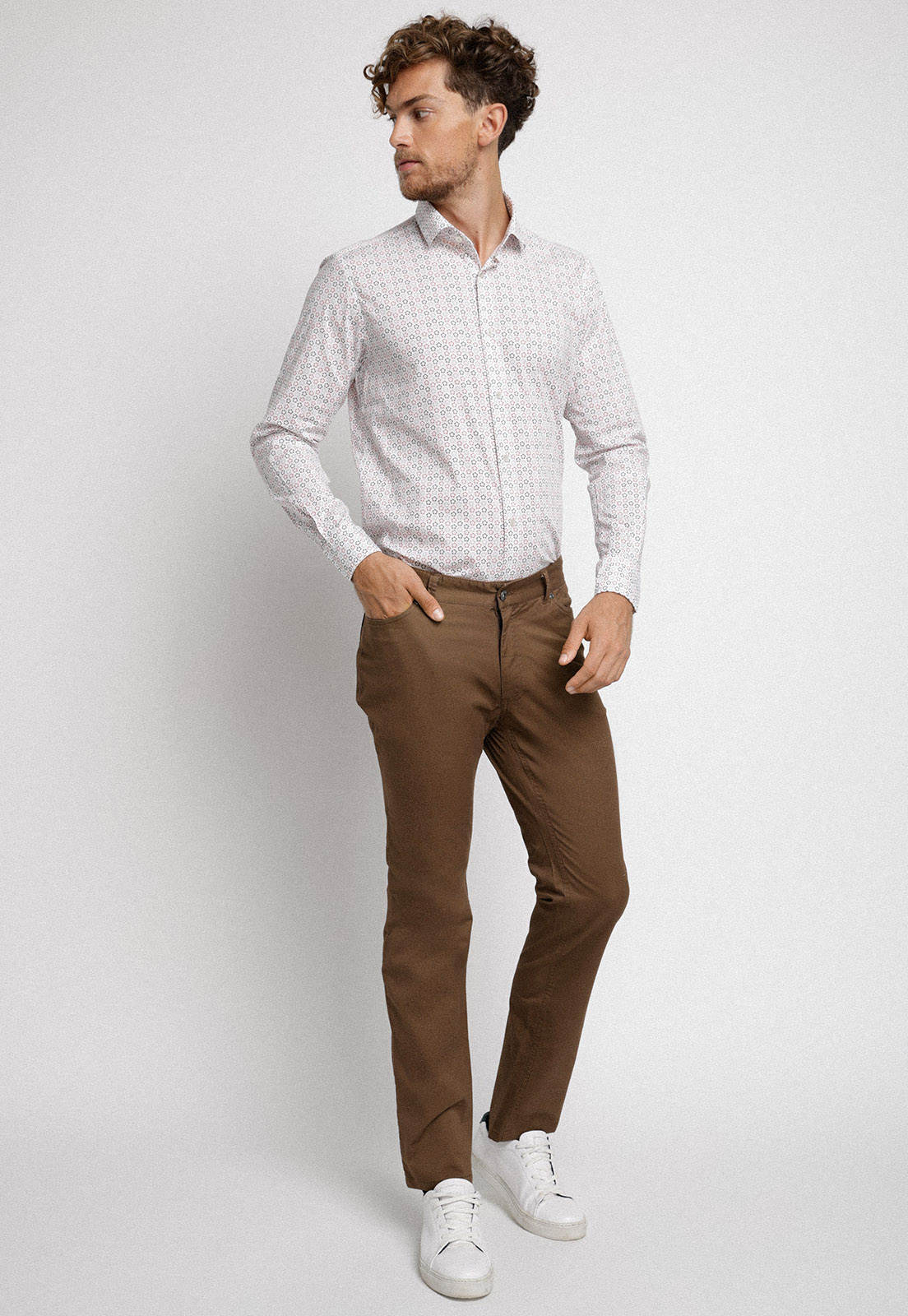 PANTALON CINCO BOLSILLOS KHAKI - 4