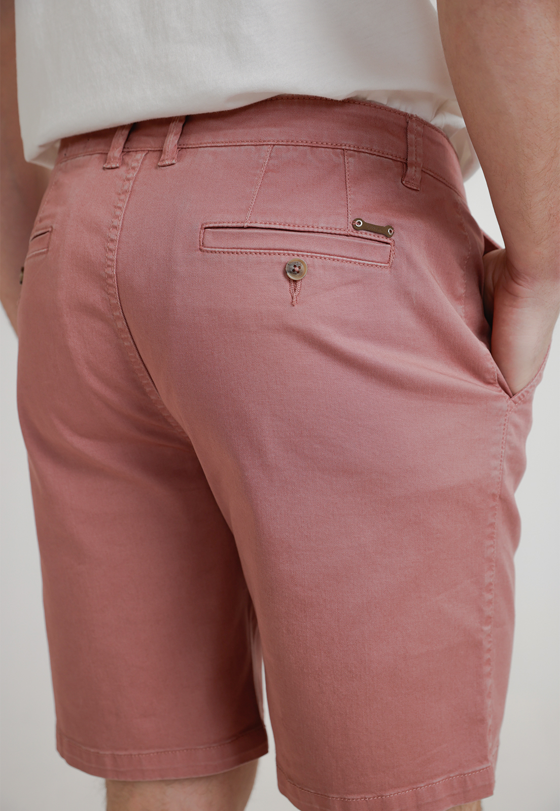 BERMUDA HOMBRE ALGODON LISO SLIM VALERIO CORAL - 3
