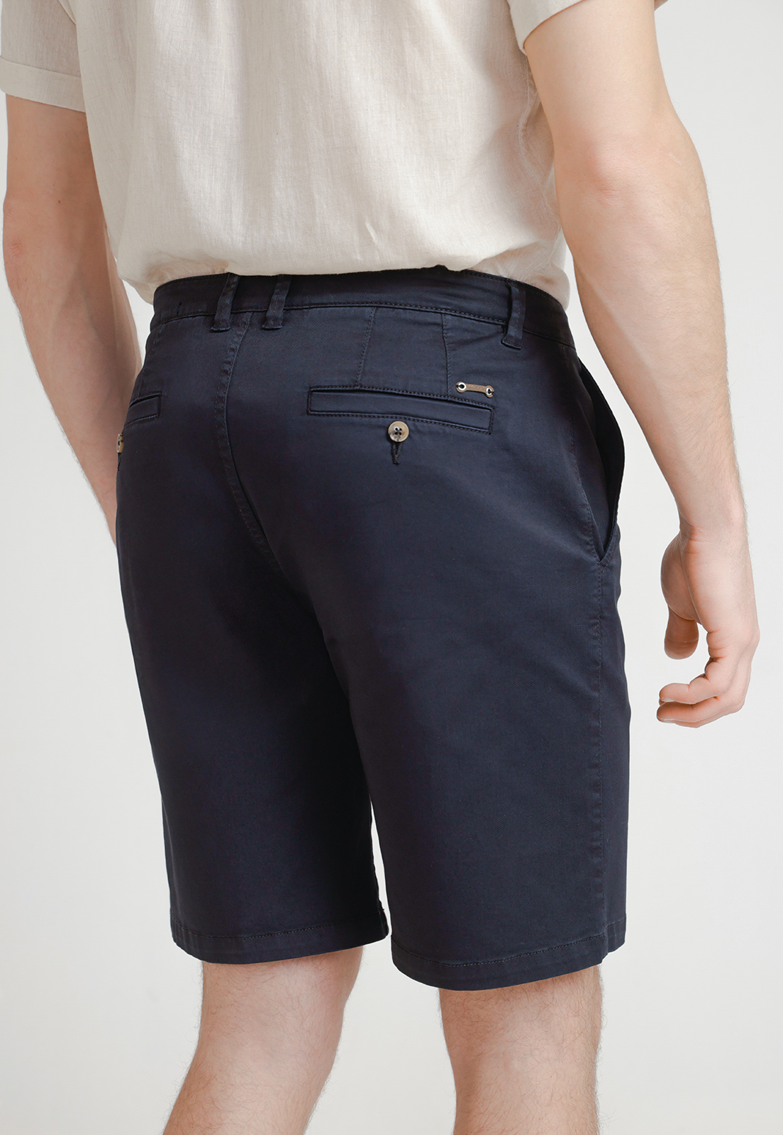 BERMUDA HOMBRE ALGODON LISO SLIM VALERIO AZUL MARINO - 2