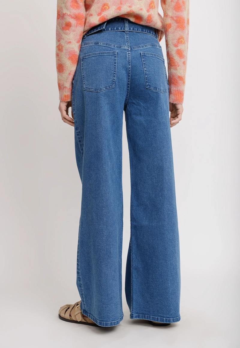 JEANS PIERNA ANCHA CELESTE AMBROSE MUJER - 2