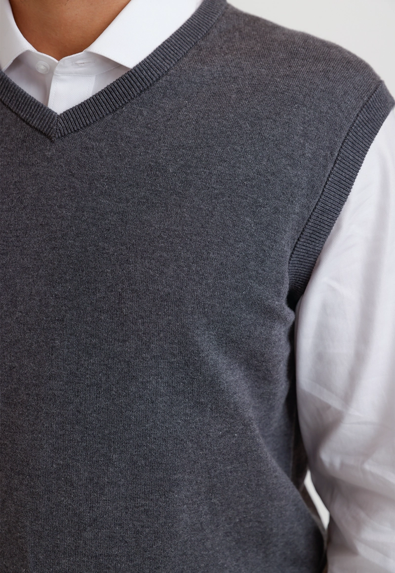 SWEATER CUELLO V SIN MANGAS ALGODON SEDA GRIS - 3