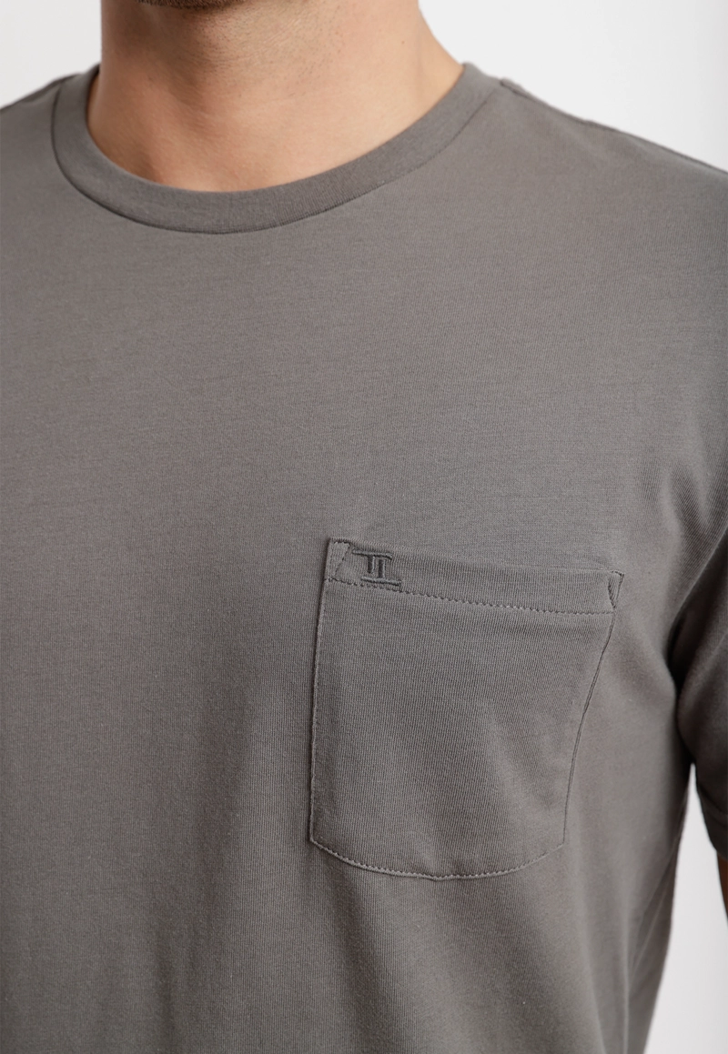 POLERA CUELLO C ALGODON PIMA MARCUS VERDE OSCURO - 3