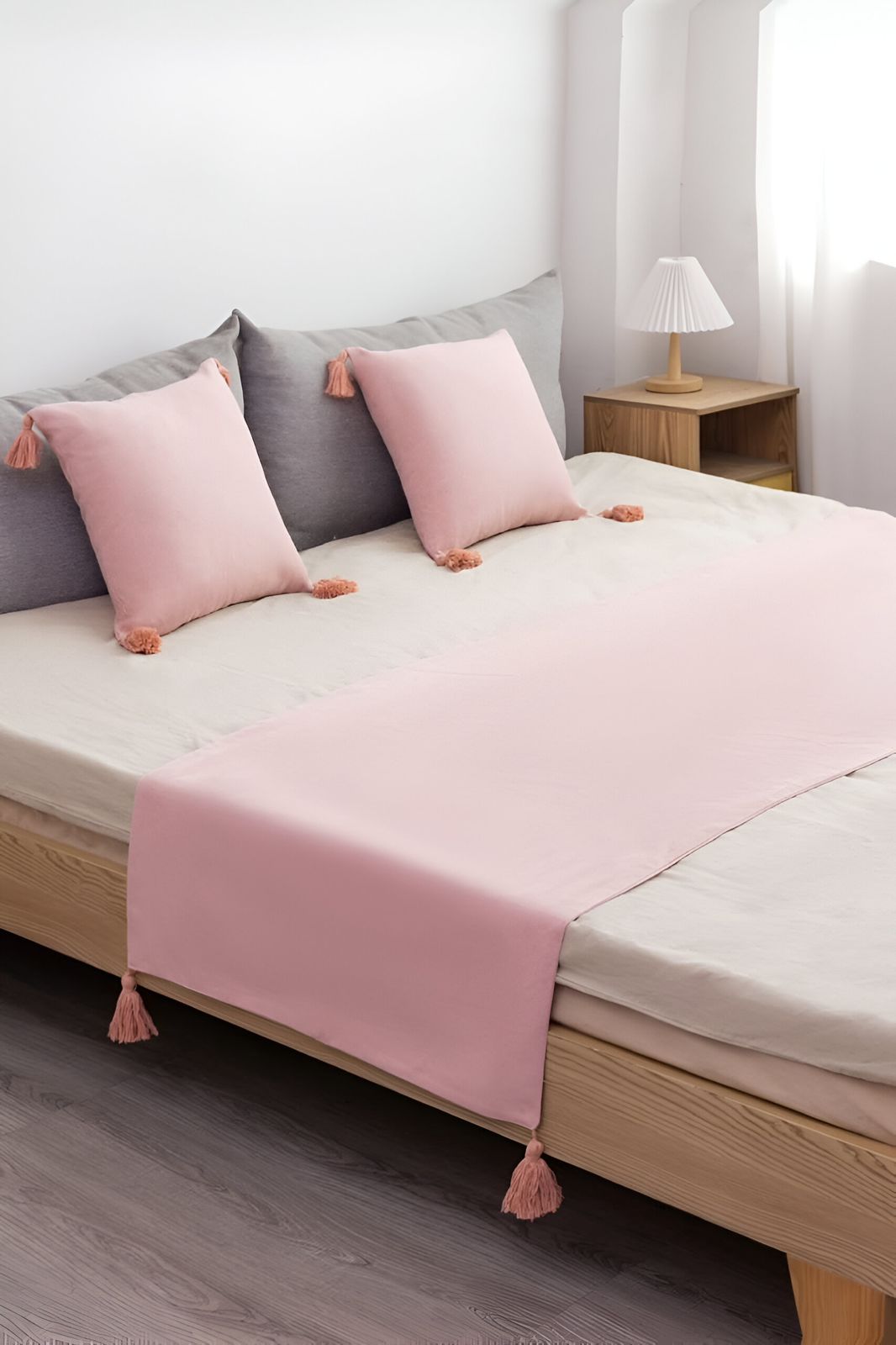 PIECERA DE CAMA DECORATIVA MODELO LINO ROSADO - 1