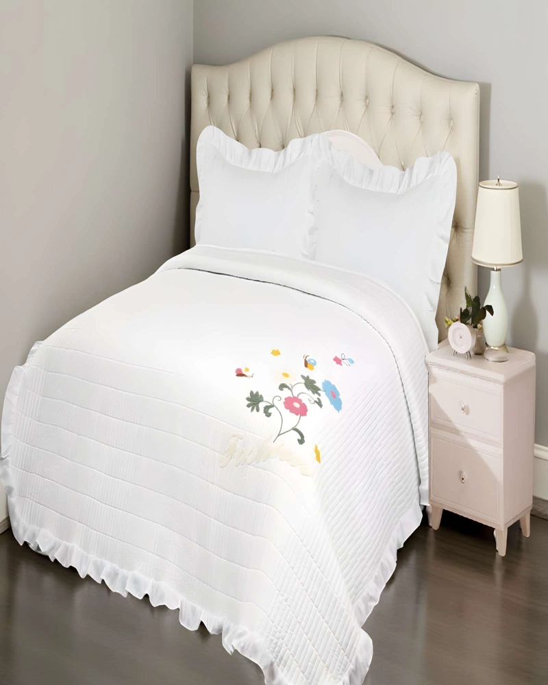 CUBRECAMA QUILT DE VERANO CON FLORES BORDADAS 2 PLAZAS BLANCO - 3