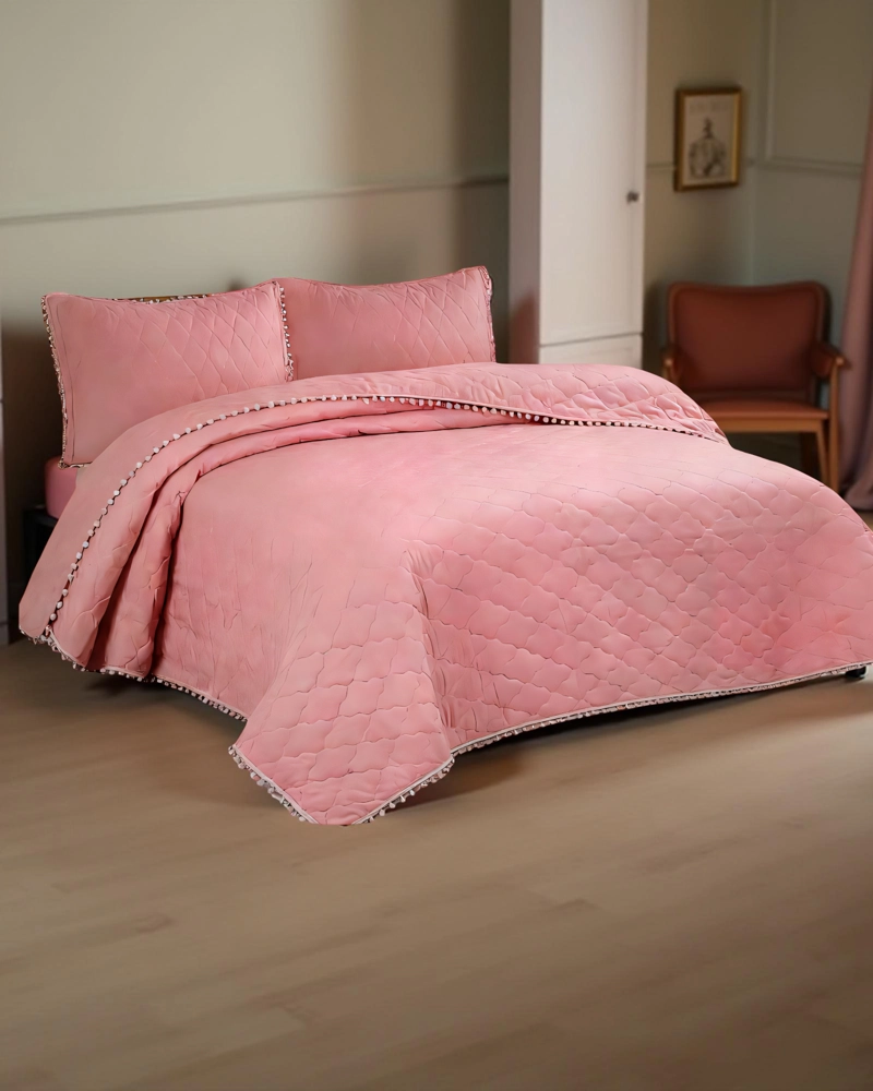 CUBRECAMA CON DETALLES DE POMPONES KING COLOR ROSADO OSCURO - 3