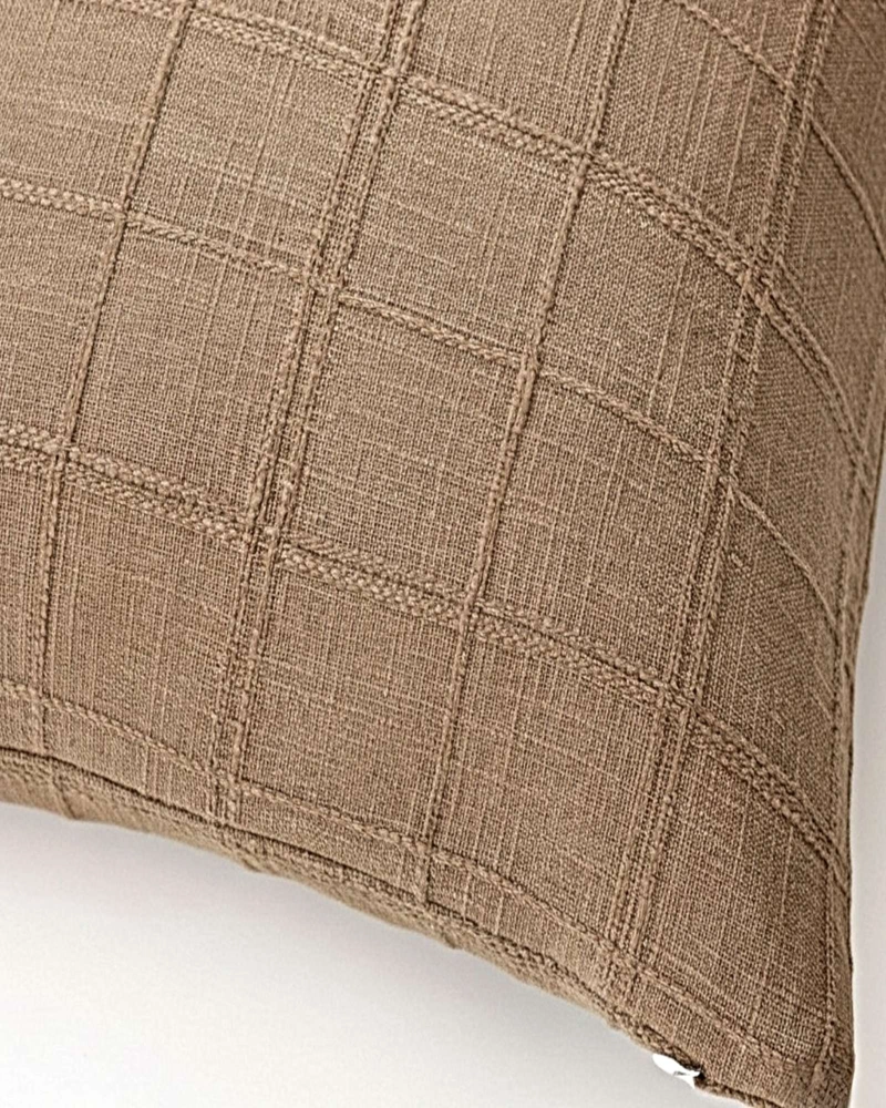JUEGO DE 4 FUNDAS DE COJIN JACQUARD CUADRILLE 45X45 CM CAFE - 5