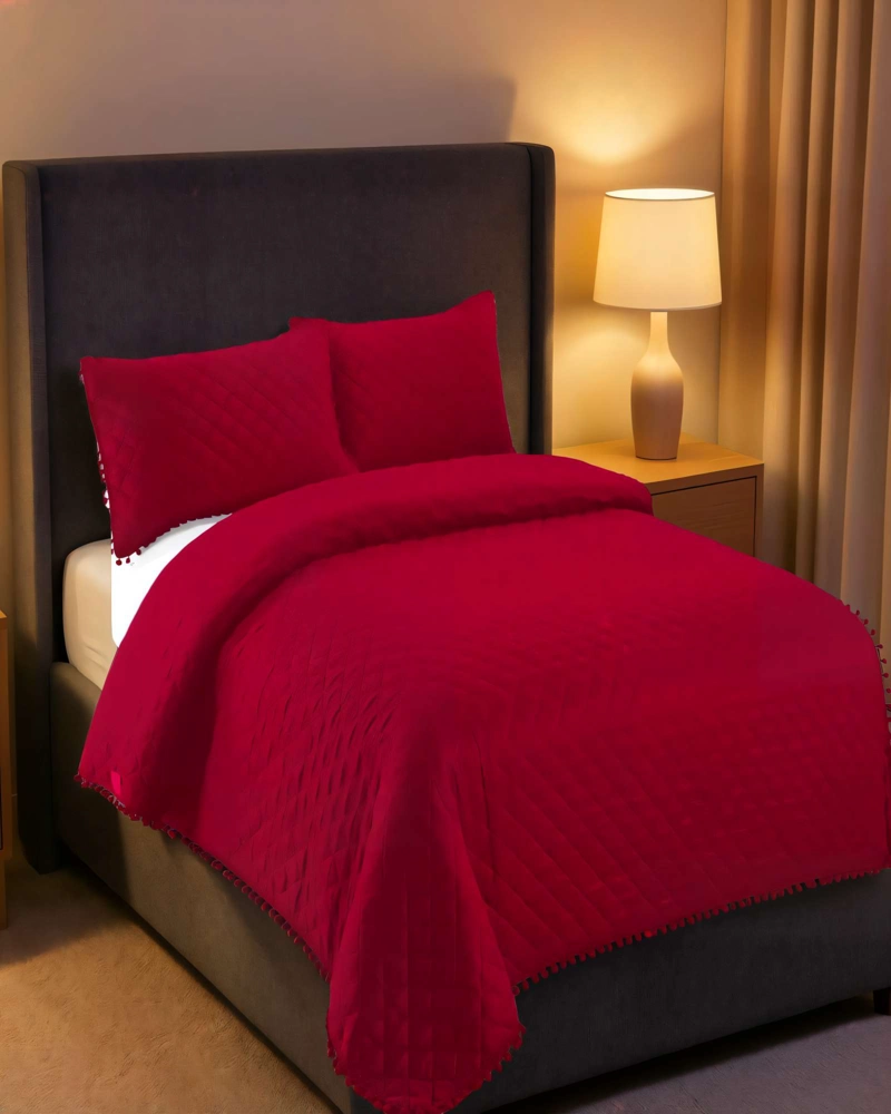 CUBRECAMA QUILT DE VERANO 1,5 PLAZAS CON POMPON COLOR BURDEO - 3
