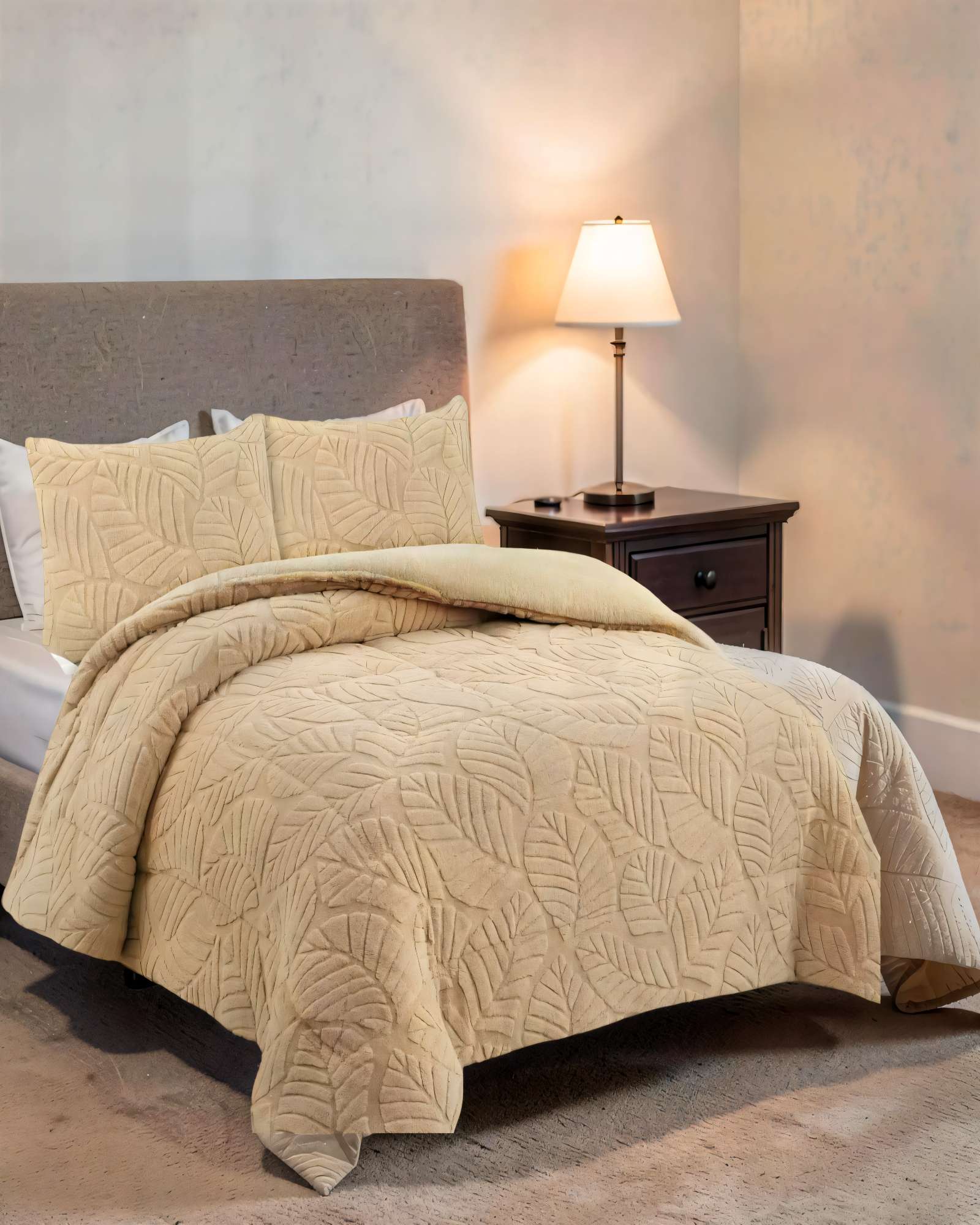 CUBRECAMA CON RELIEVE EN FORMA DE HOJAS 2 PLAZAS COLOR BEIGE - 3