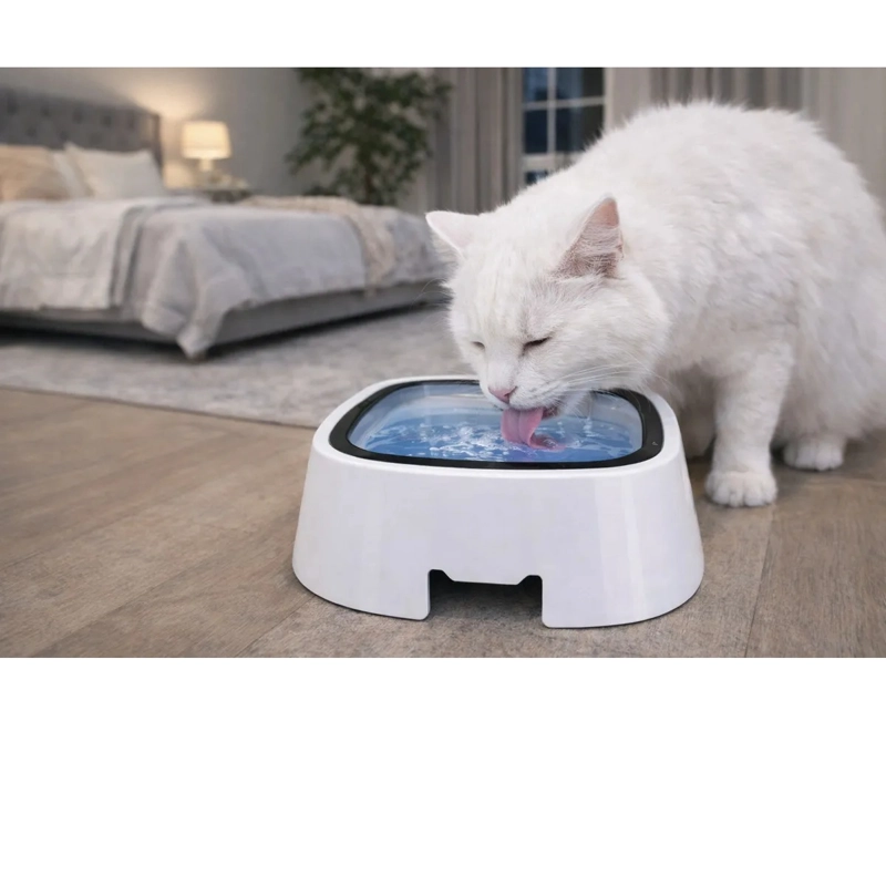 BEBEDERO ANTISALPICADURAS PARA PERROS Y GATOS BOWL 1.5 LITRO BLANCO - 2
