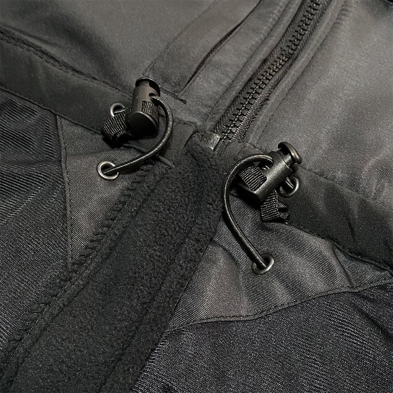 CHAQUETA POLAR TELA ECO-CIRCLE SUSTENTABLE HOMBRE._