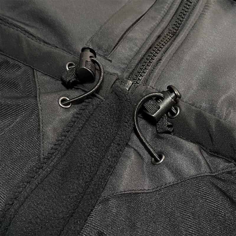 CHAQUETA POLAR TELA ECO-CIRCLE SUSTENTABLE HOMBRE._