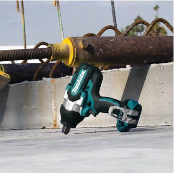 PISTOLA LLAVE IMPACTO INALAMBRICA 1050 NM MAKITA DTW1001Z; SIN CARGADOR NI BATERIA - 2