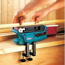 LIJADORA DE BANDA 3' X 18' (76 X 457 MM.) 650 W - VELOCIDAD VARIABLE MAKITA 9911 - 4