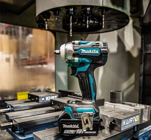 PISTOLA LLAVE IMPACTO 18V 3/8'' 300NM  MAKITA DTW302Z - 2