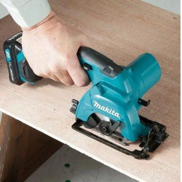 SIERRA CIRCULAR INALAMBRICA 85MM MAKITA HS301DZ - 3