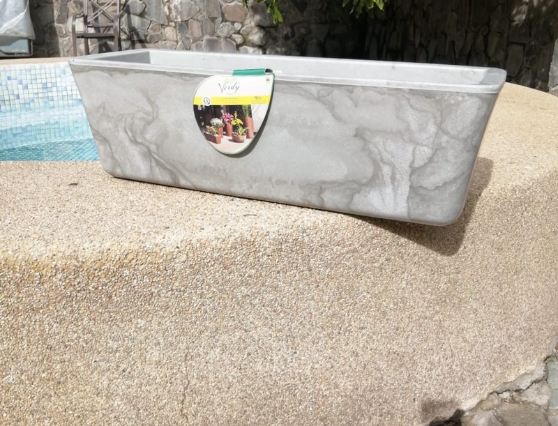 MACETA JARDINERA PANTANAL LISO 64X19X22CMS BLANCO EFECTO MARMOLEADO - 2