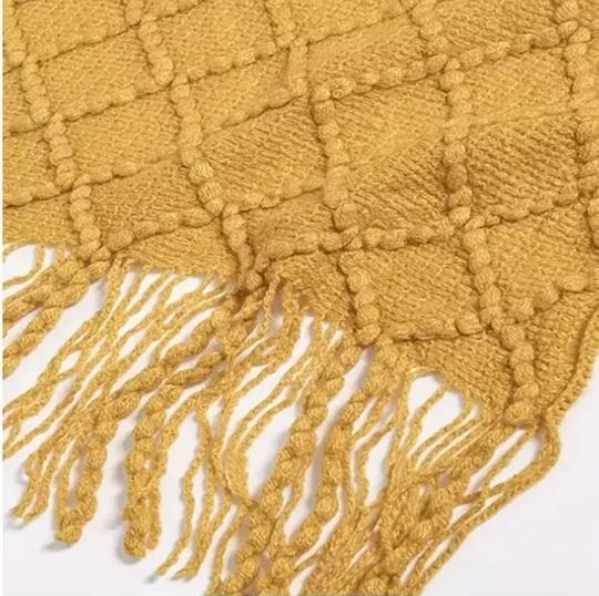MANTA DECORATIVA TEJIDA PARA SILLÓN, PIECERA O CAMA COLOR AMARILLO - 4