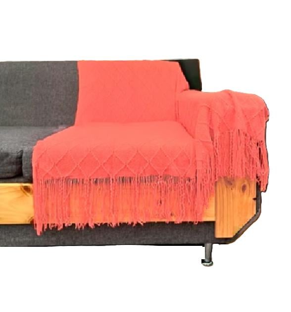 MANTA DECORATIVA TEJIDA PARA SILLÓN, PIECERA O CAMA COLOR CORAL - 1