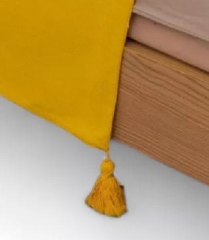 PIECERA PARA CAMA 2 PLAZA - KING EN LINO POMPONES 70X210 CM COLOR AMARILLO - 4