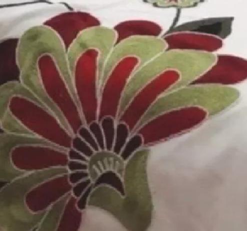 PIECERA BORDADA + 2 FUNDAS DE COJÍN DISEÑO FLORAL 6 COLOR BLANCO - 1